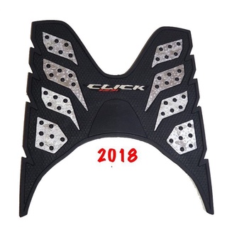 Thảm lót chân xe click 125 - đen bạc