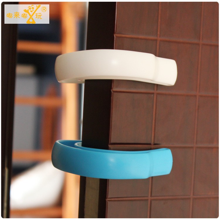 Kẹp cửa dạng chữ U bảo vệ chống dập ngón tay tiện lợi