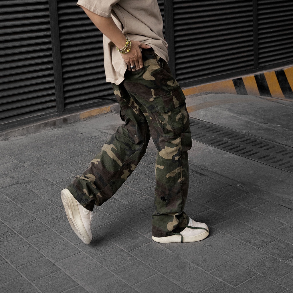 Quần cargo nam nữ loose-fit CANDLES TNE CAMOUFLAGE thiết kế khóa Buckle họa tiết camo chất liệu Ripstop chính hãng
