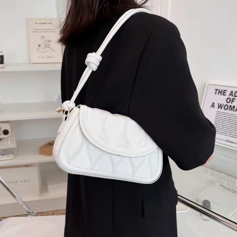 Túi đeo dưới cánh tay thanh lịch mùa xuân 2022 và mùa hè cho nữ