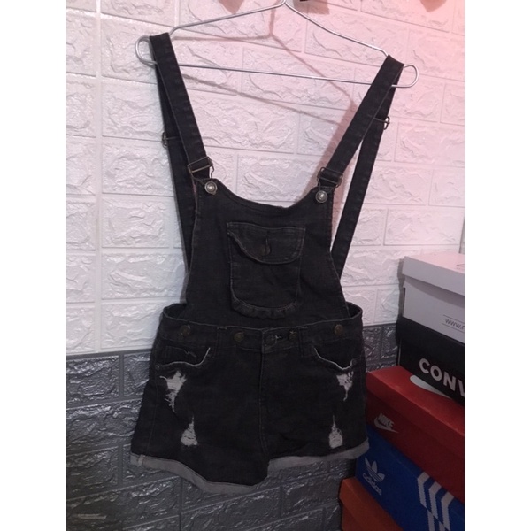 Yếm suông và yếm jeans