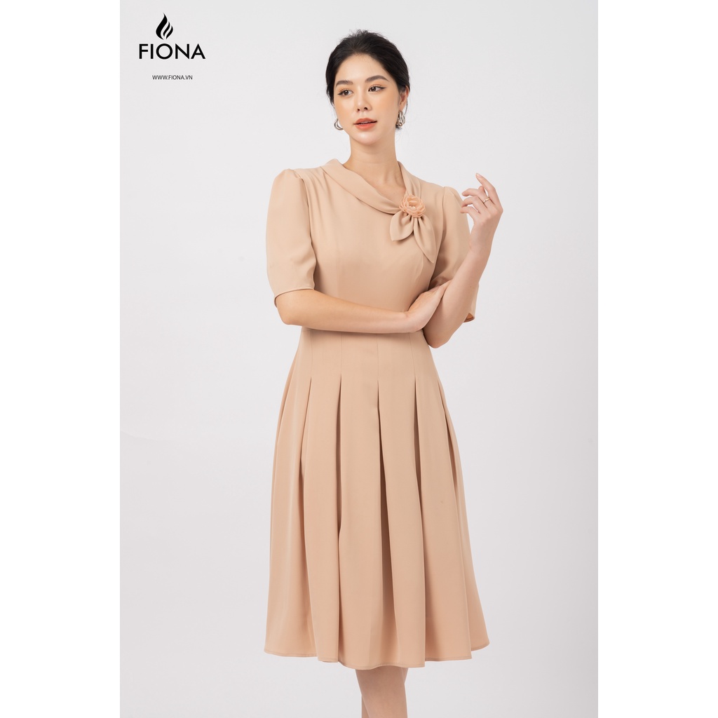 Đầm nữ dáng xòe, đầm thiết kế lá cổ lệch cài hoa tay và tùng xếp ly FIONA F451365