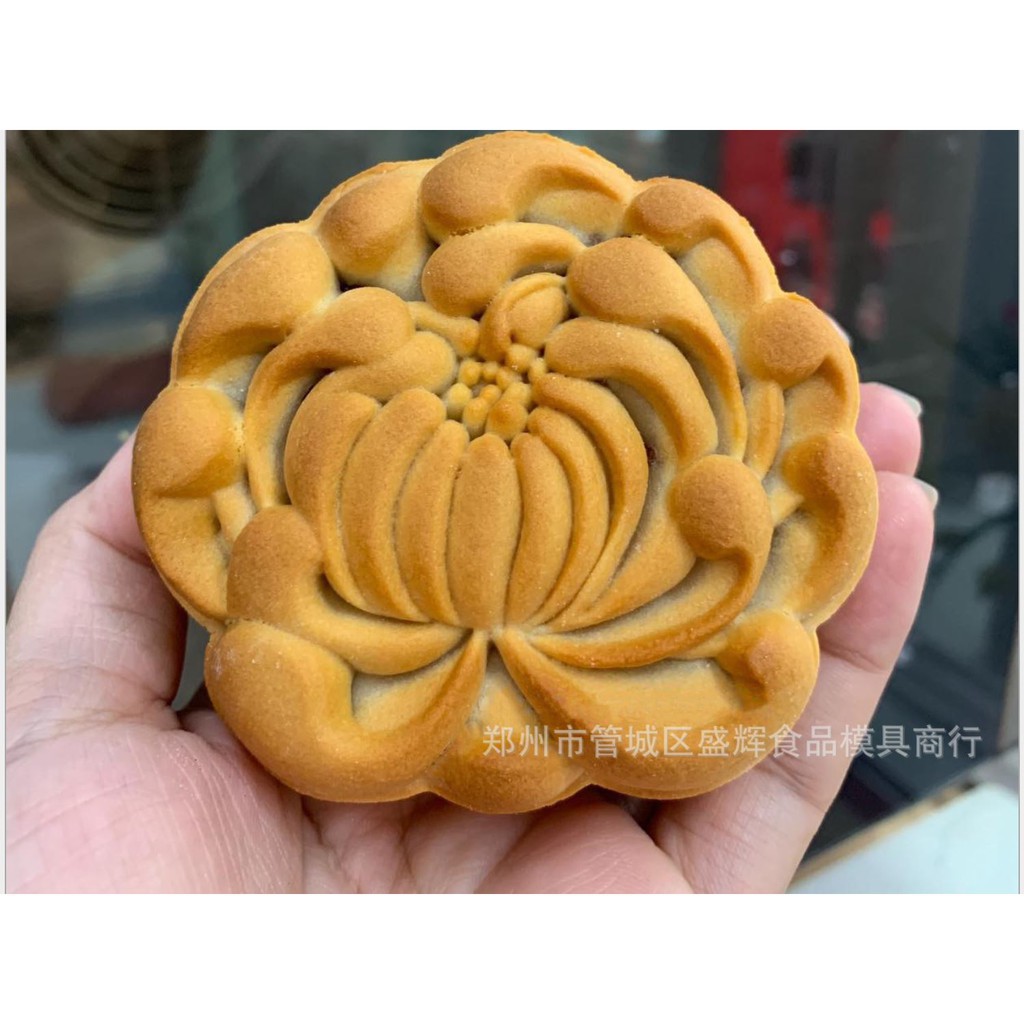 Khuôn Trung Thu Lò Xo 150g Mẫu Hoa Cúc 2020