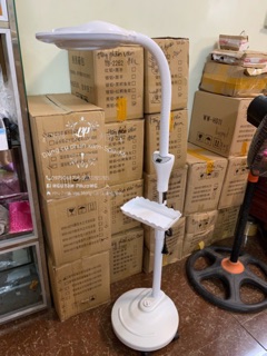 Đèn led siêu sáng (có khay để đồ) Hàng có sẵn