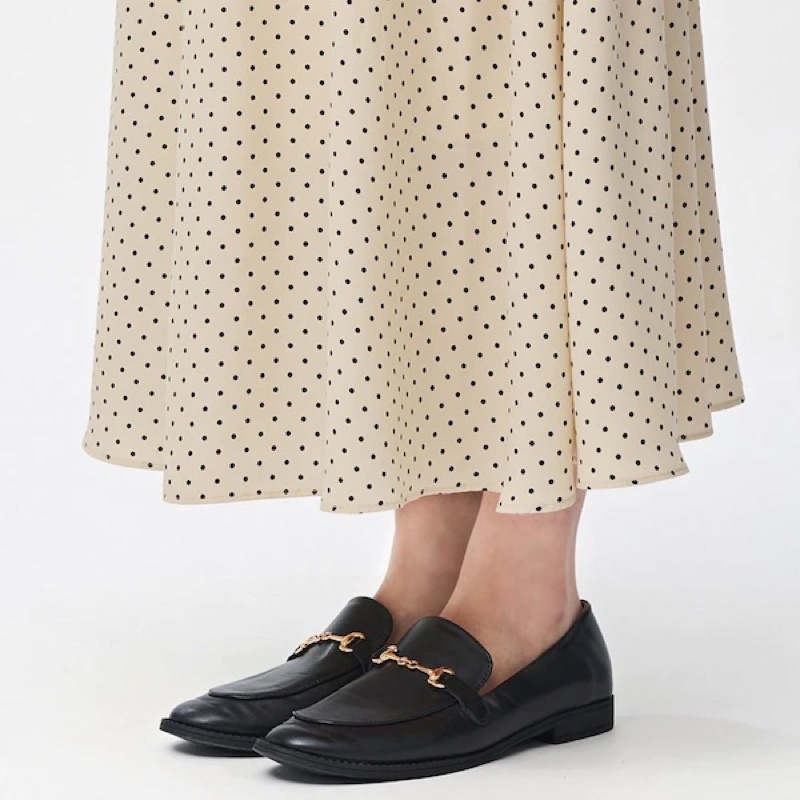 Chân váy đuôi cá nữ chấm bi đầy quyến rũ của GU - Nhật Bản