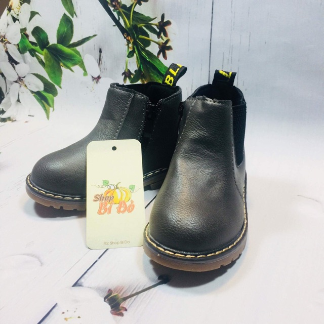 Giầy trẻ em ghi xám