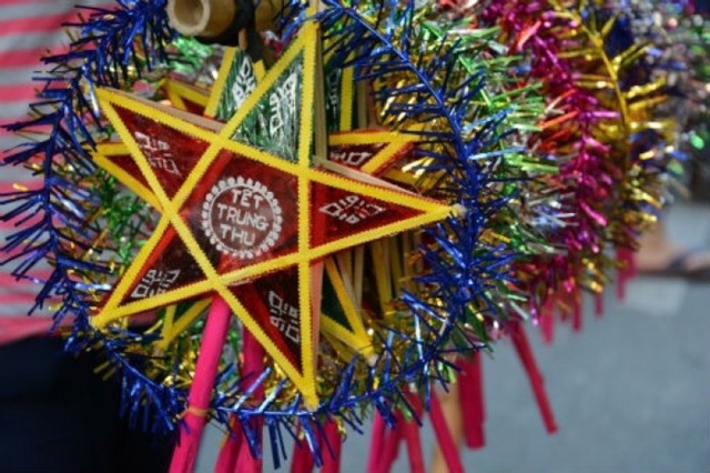 Đèn ông sao 25-50cm làm đồ chơi,trang trí Trung Thu- HN5