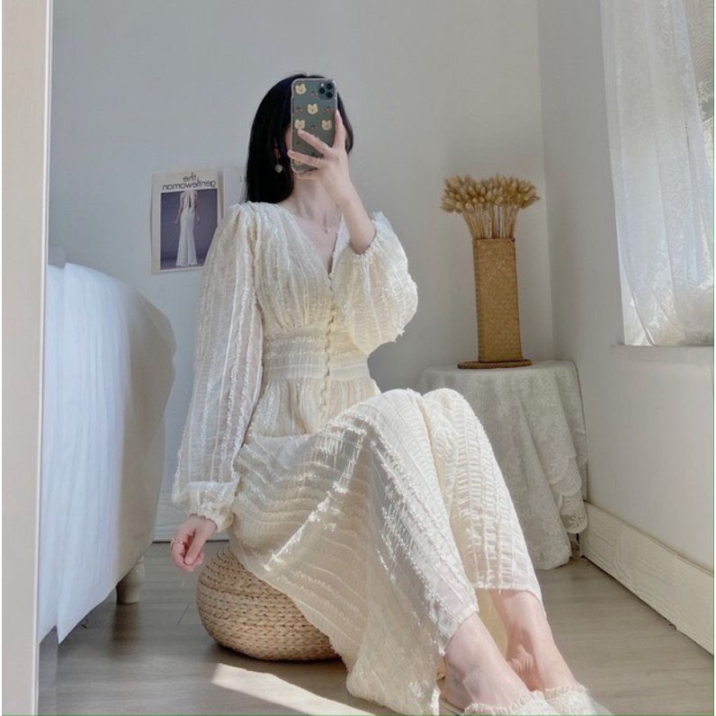 Đầm ren cổ V dịu dàng nữ tính Shin Dress