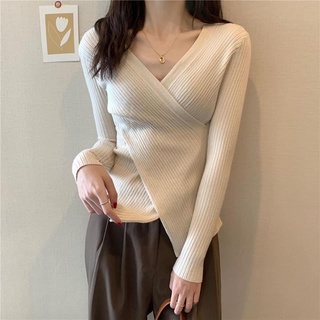 Áo len vạt chéo