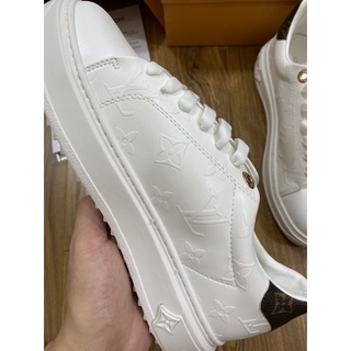 Giày siêu cấp nam nữ LVTJ full box