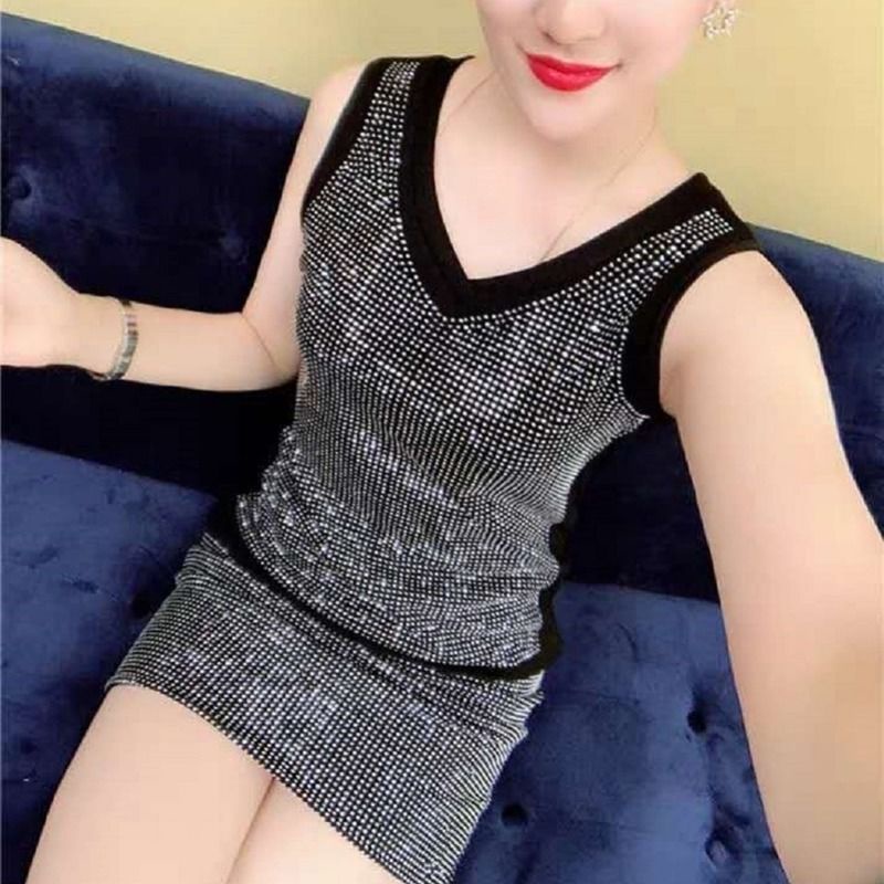 Áo Hai Dây Dáng Ôm Cổ Chữ V Đính Đá Thời Trang Xuân Hè Năm 2021