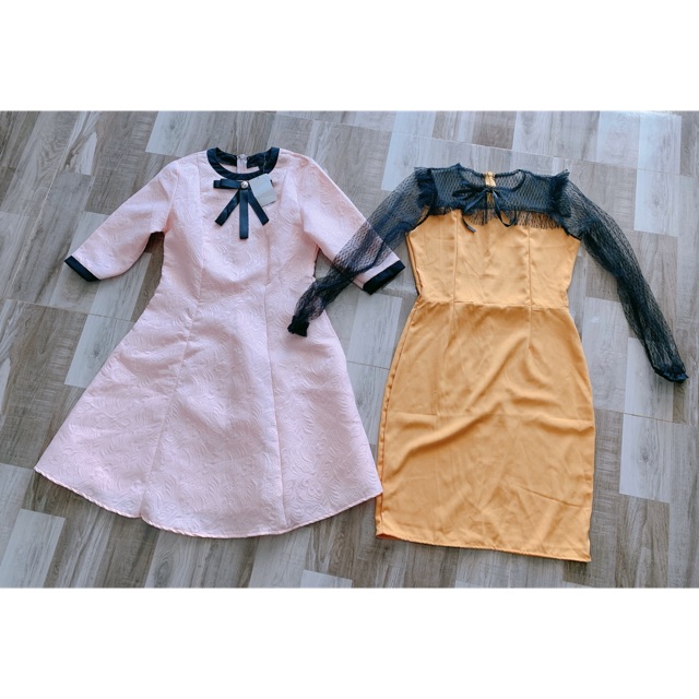 Đầm hồng gấm cổ nơ đen size M eo 70-72 Đầm body vàng tay ren size S eo 60 bh46 pass 50k / cái