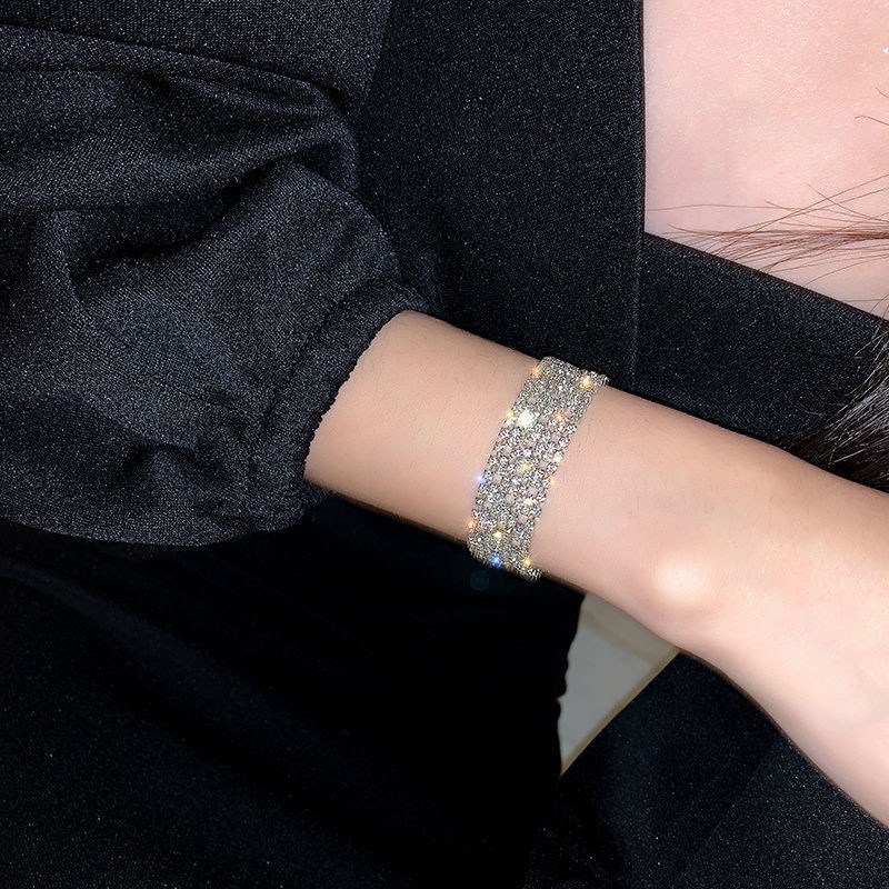 Vòng đeo tay dạng hở đính đá phong cách Hàn Quốc F237