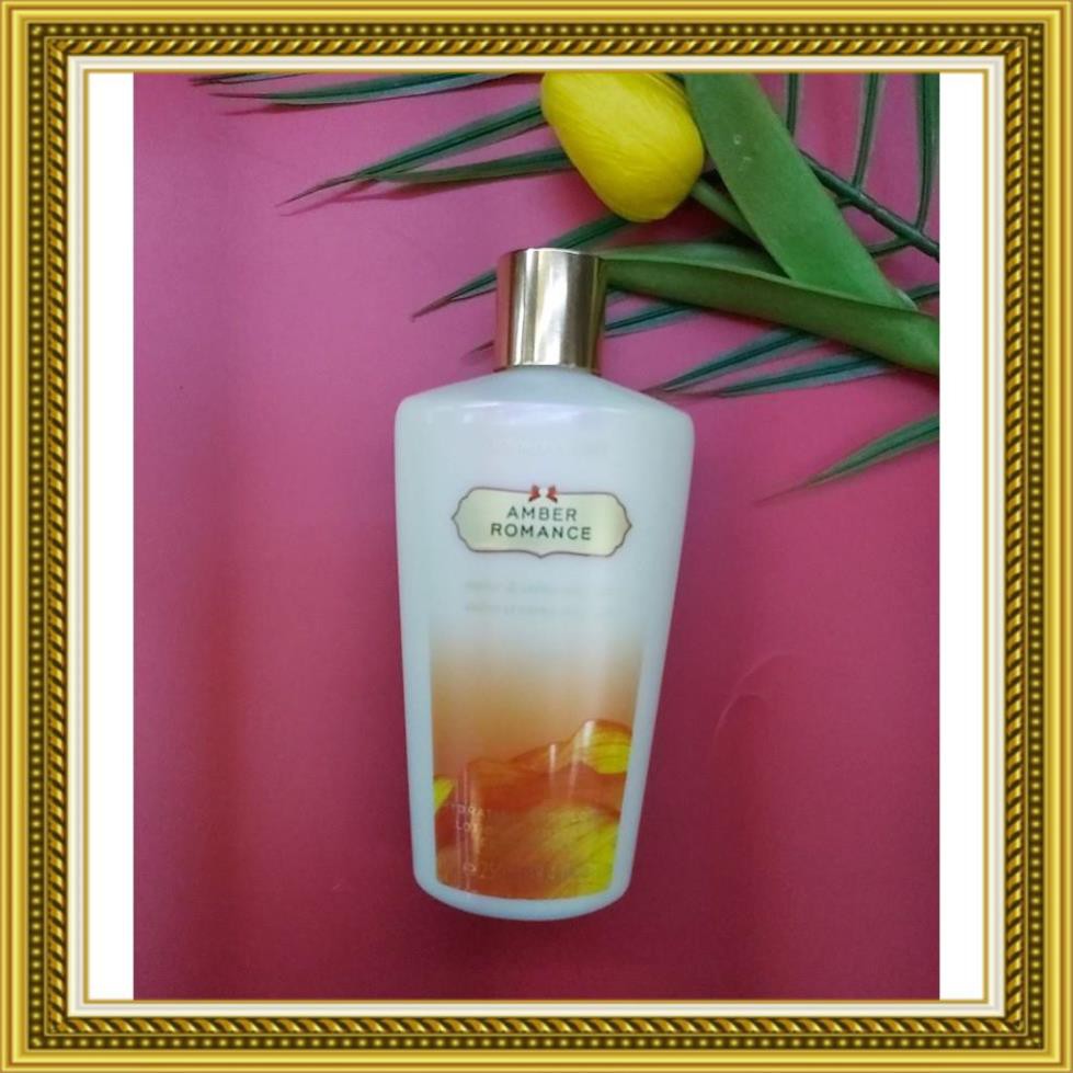 DƯỠNG THỂ VICTORIA'S SECRET HYDRATING BODY LOTION 250ML