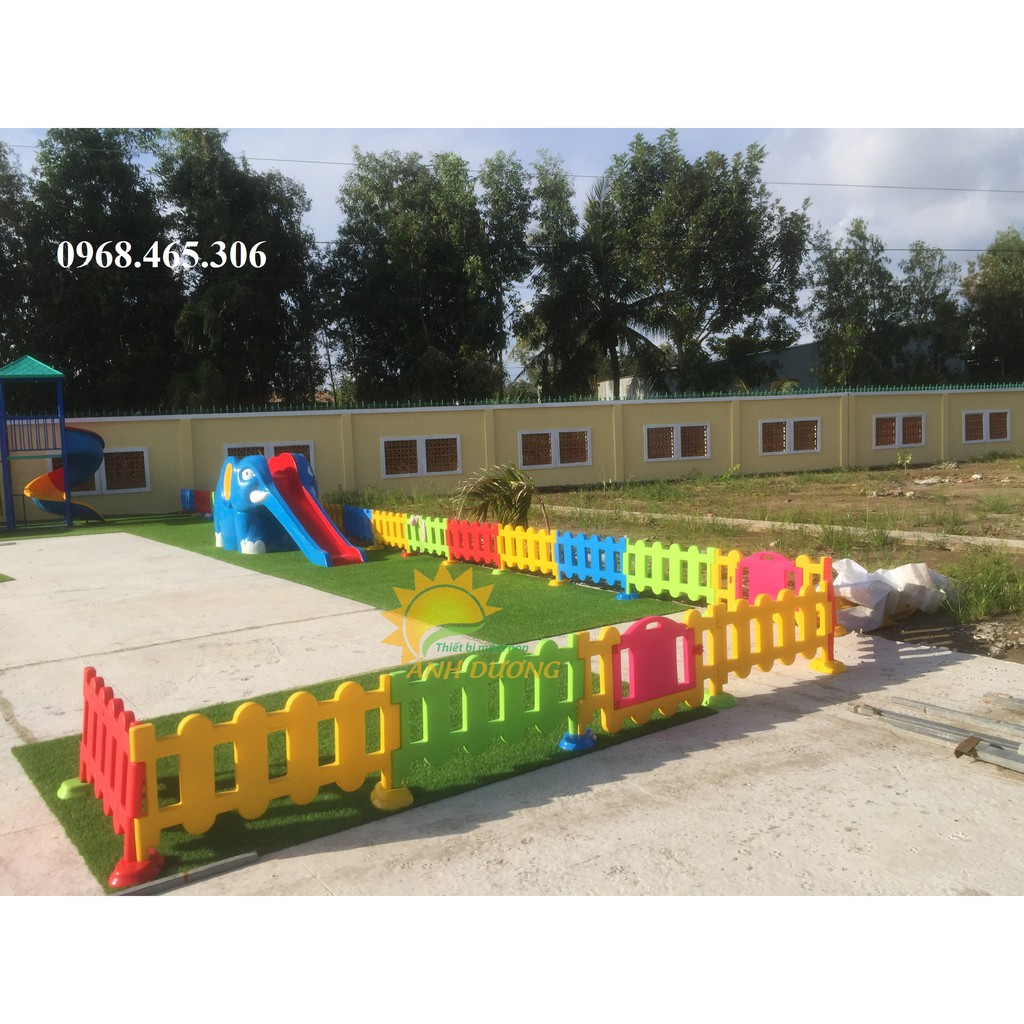 Hàng rào nhựa nhiều màu - quây bóng hoặc tạo sân vui chơi
