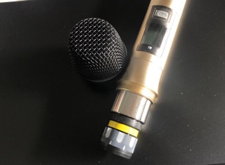 Micro không dây Shure-600D