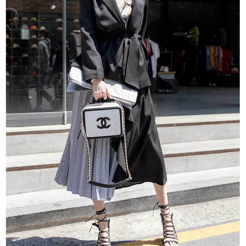 Chân váy lưng cao hoạ tiết kẻ sọc thời trang mùa hè cho phái nữ | BigBuy360 - bigbuy360.vn