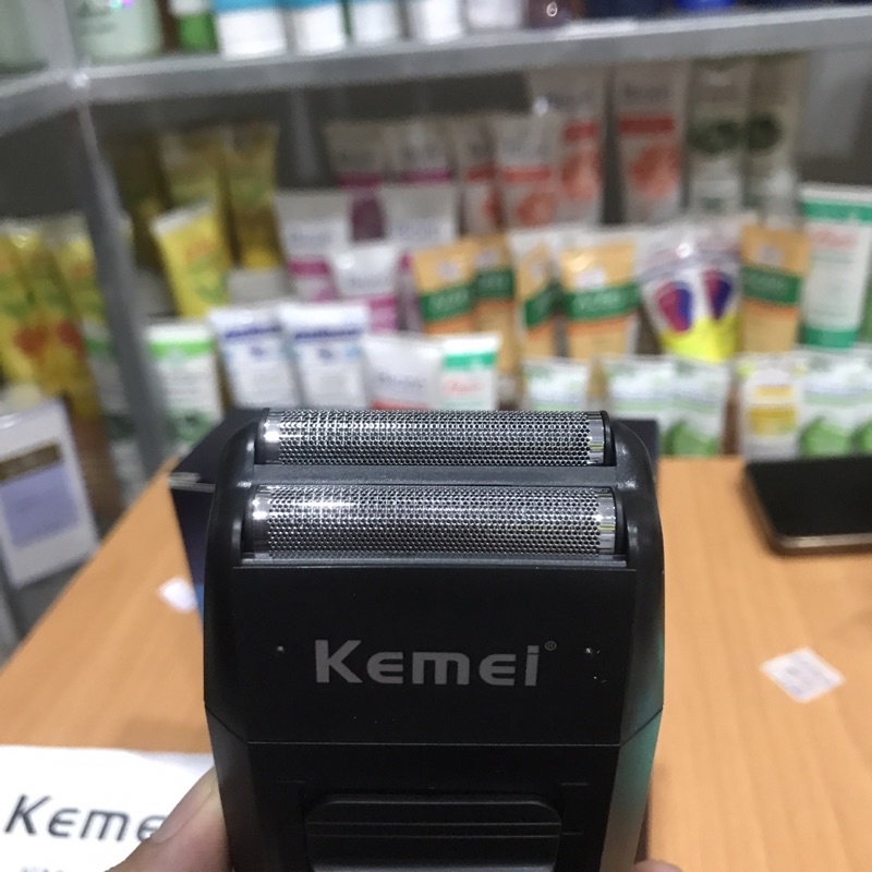 Máy Cạo Râu Kemei KM-1102