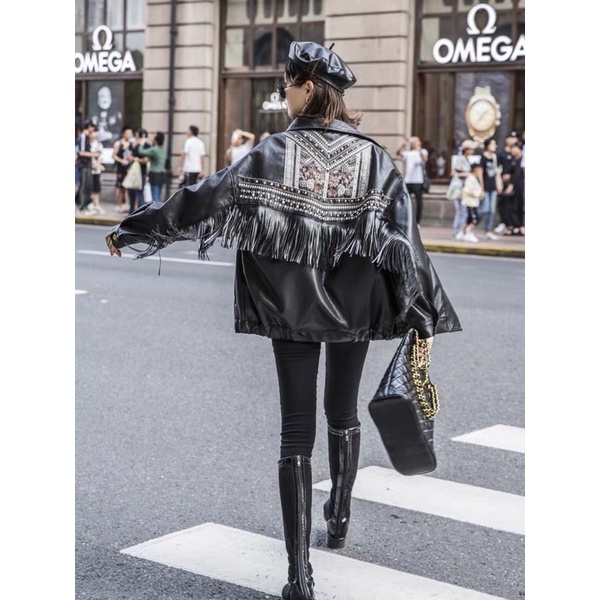 Áo khoác da nữ Ulzzang Hàn Quốc BORA SHOP phối họa tiết và tua rua sau lưng order