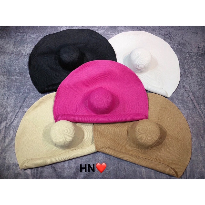 Mũ cói vành siêu rộng