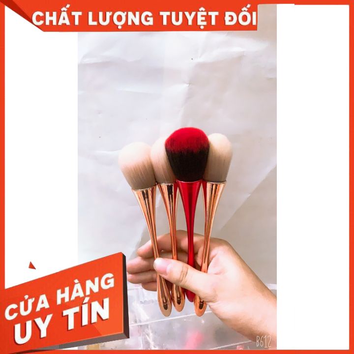 Cọ phủi móng da năng đủ màu có 2 loại cán dài và cán ngắn-chất cọ mềm vừa  dễ dàng phủi sạch lớp bụi móng tay