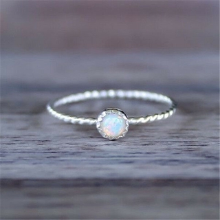 Nhẫn đính hôn khảm đá opal nhiều kích cỡ sang trọng