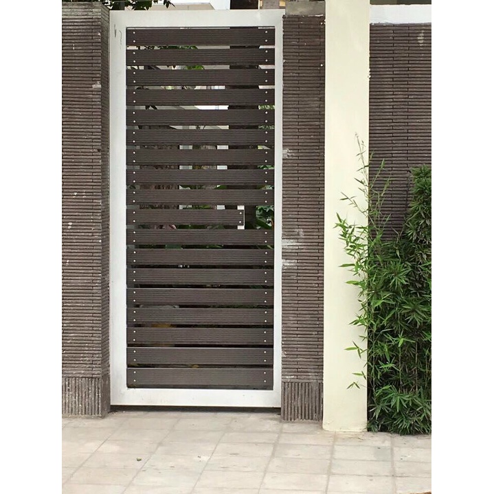 Thanh đa năng gỗ nhựa bản lớn làm hàng rào, làm cổng, kt 142x10x2200mm