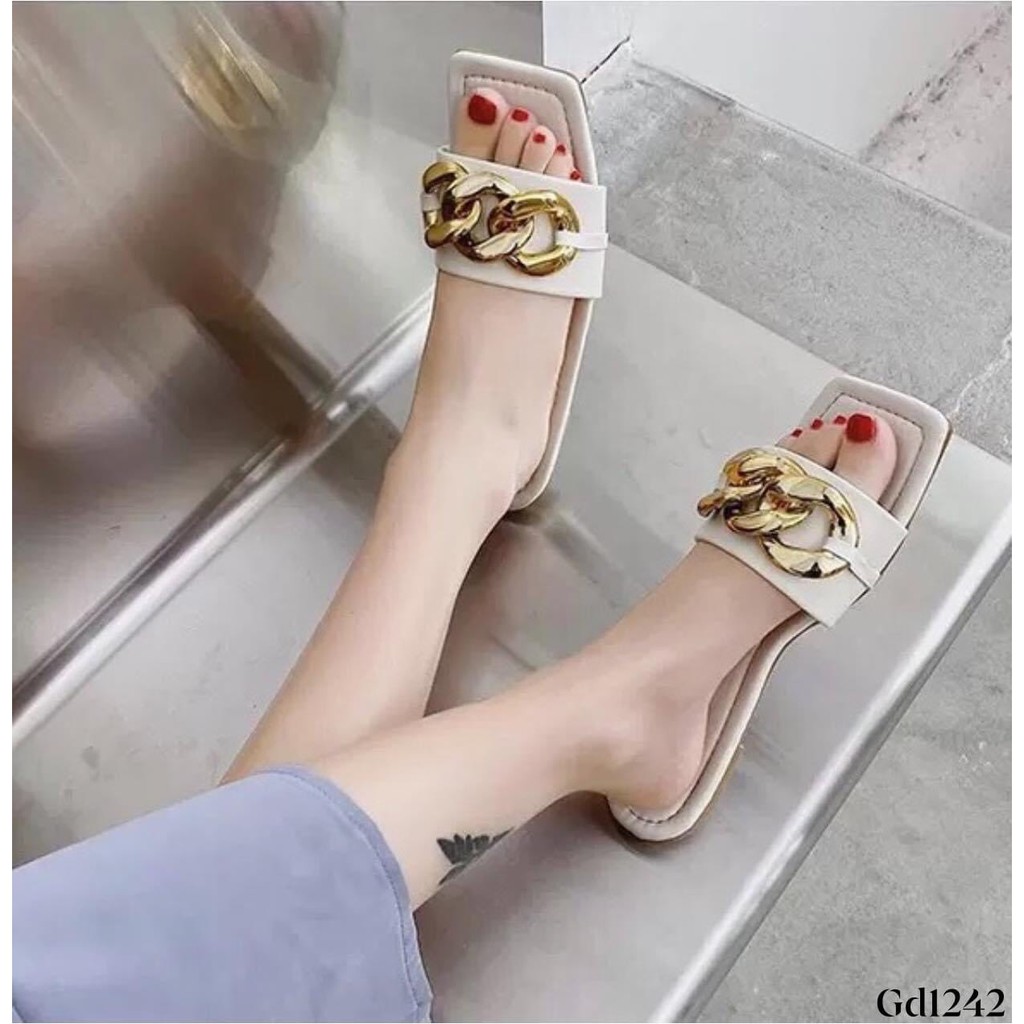 Dép bệt quai xich điệu đà