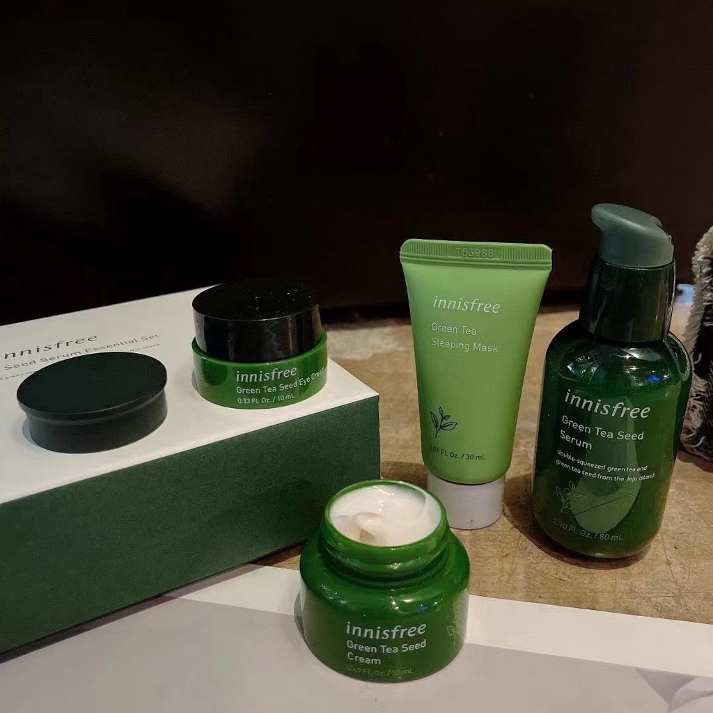 Bộ mỹ phẩm dưỡng da Innisfree thành phần trà xanh