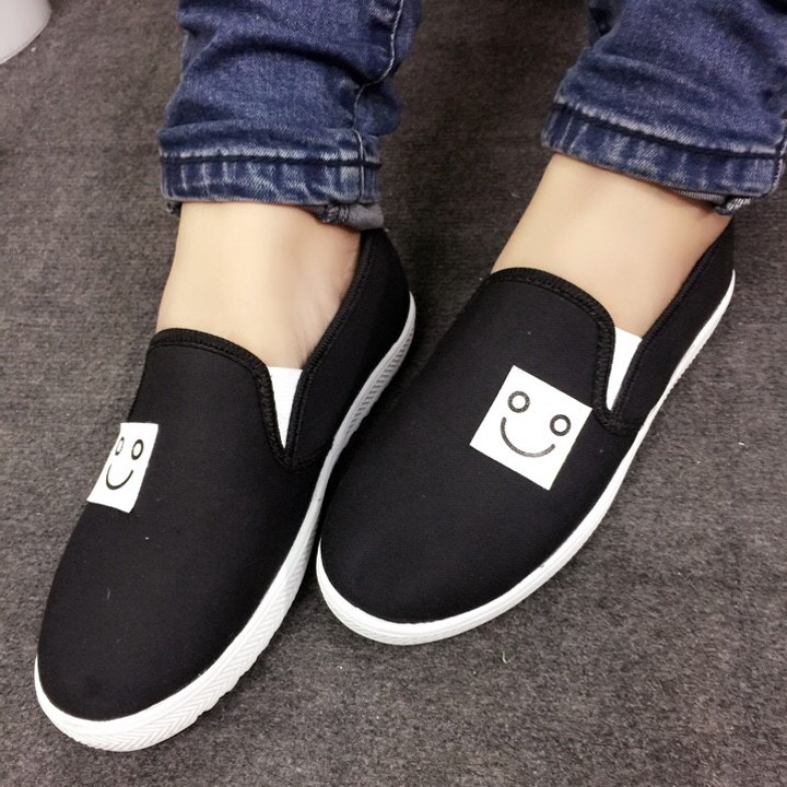 Giày slip on mặt cười màu đen VV14 | BigBuy360 - bigbuy360.vn