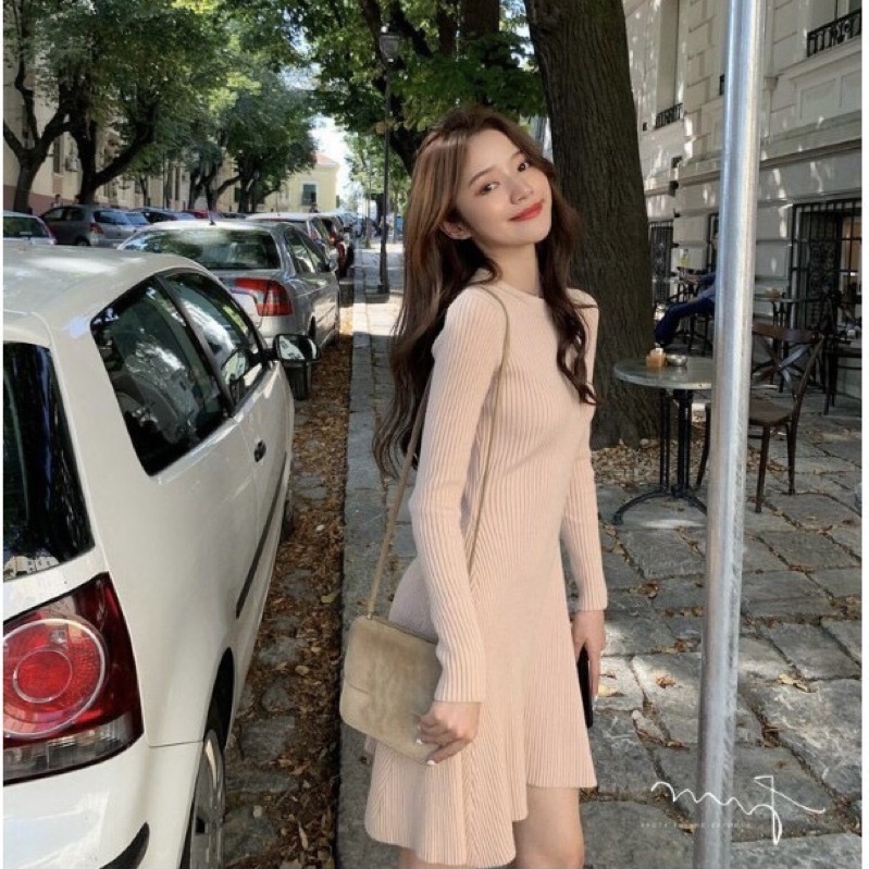 Đầm Body Thun Gân Tay Dài Dáng XOÈ NHẸ