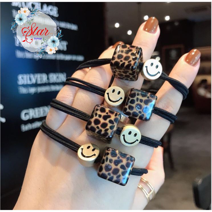 Dây buộc tóc hình mặt cười phối Ô vuông da báo C05