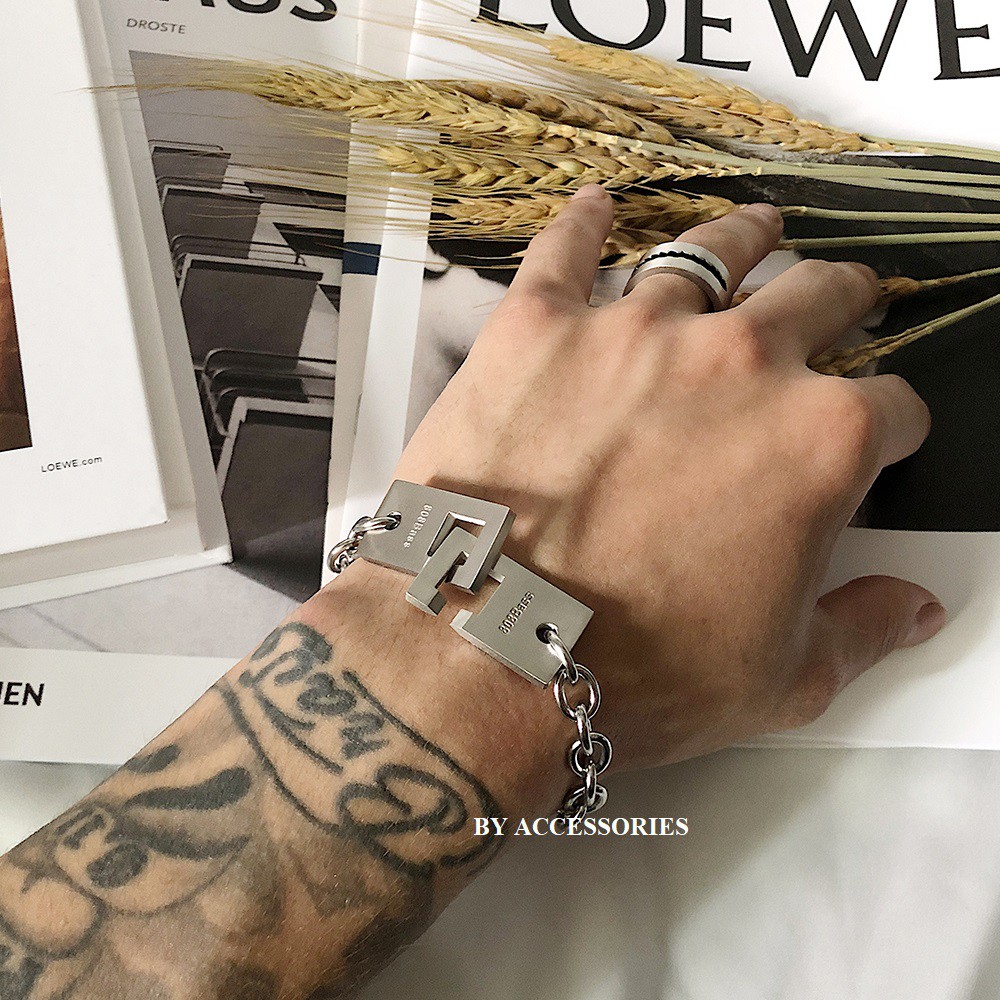 Lắc tay titan khóa móc bản chữ nhật không gỉ