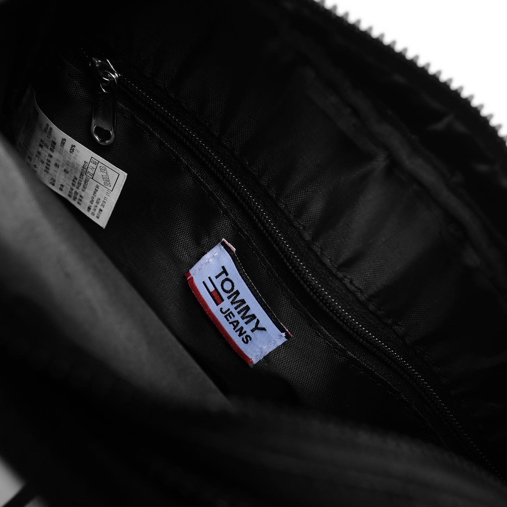 Túi đeo chéo nam nữ hàng hiệu, túi da tommy chống nước 24cm x 14cm x 6cm.