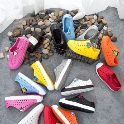 giày nativeFREESHIPgiày native họa tiết vàng chanh SHINANTIVEVANG tặng thêm 2 jibitz native