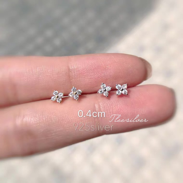 Khuyên tai bạc nữ TLEE nhí hoa đá bốn cánh nhỏ nhắn TleeJewelry B0152