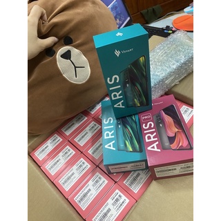 điện thoại vinsmart aris 8+128gb