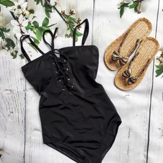 Bikini liền mảnh