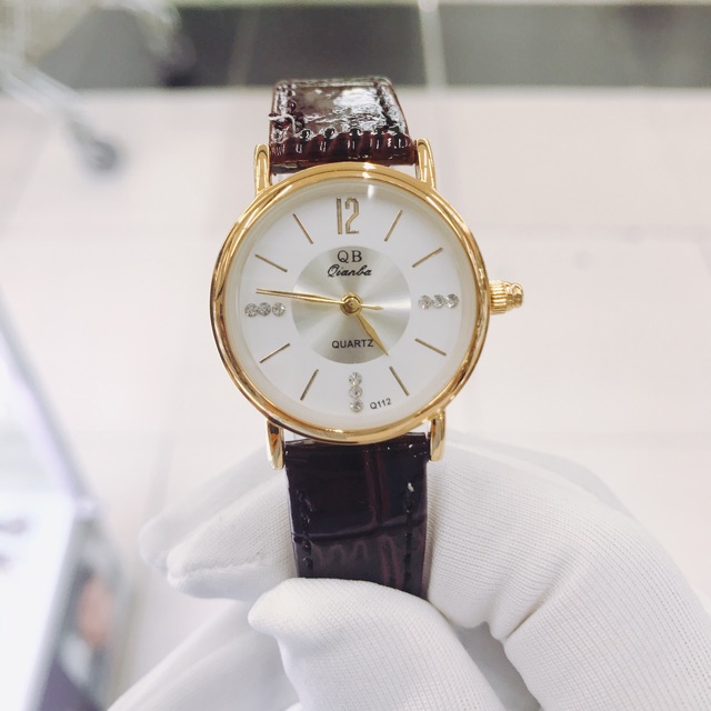 Đồng hồ đeo tay nữ QB Q005671,hàng chính hãng ,kính sapphire,dây da thật cao cấp..!