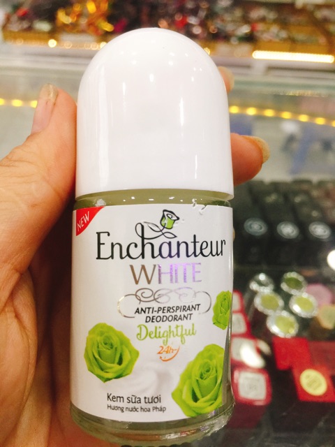 LĂN KHỬ MÙI TRẮNG DA ENCHANTEUR  25 ML