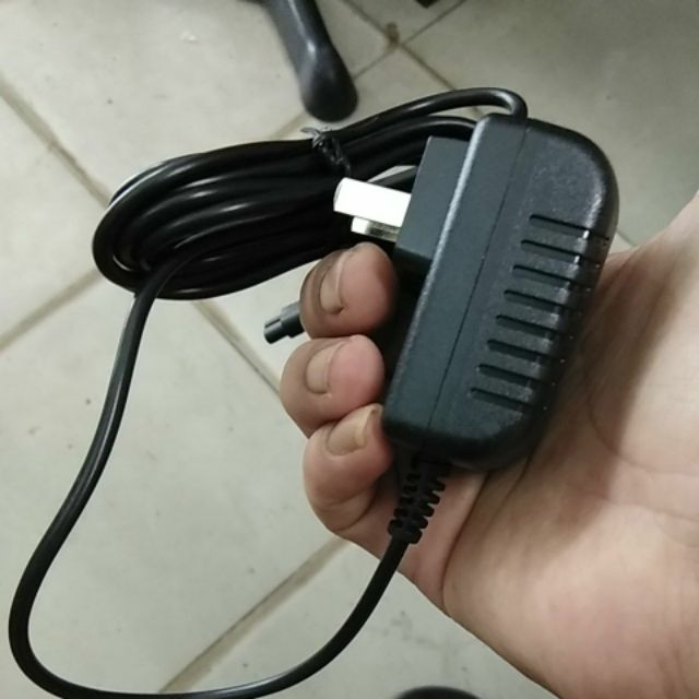 Bộ lưỡi, bộ sạc, pin sạc của tông đơ ZOLIS