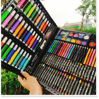 Bộ bút chì màu 150 món cho bé (hình shop chụp)
