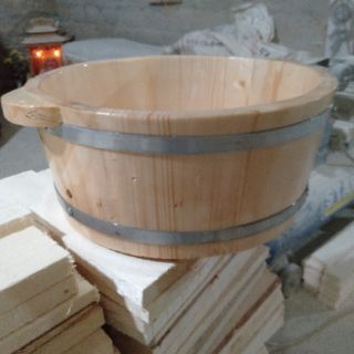 Ngâm chân làm nail