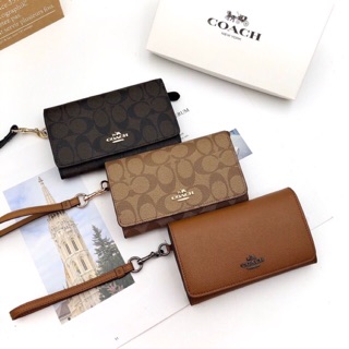 VÍ COACH FLAP PHONE SIZE TRUNG