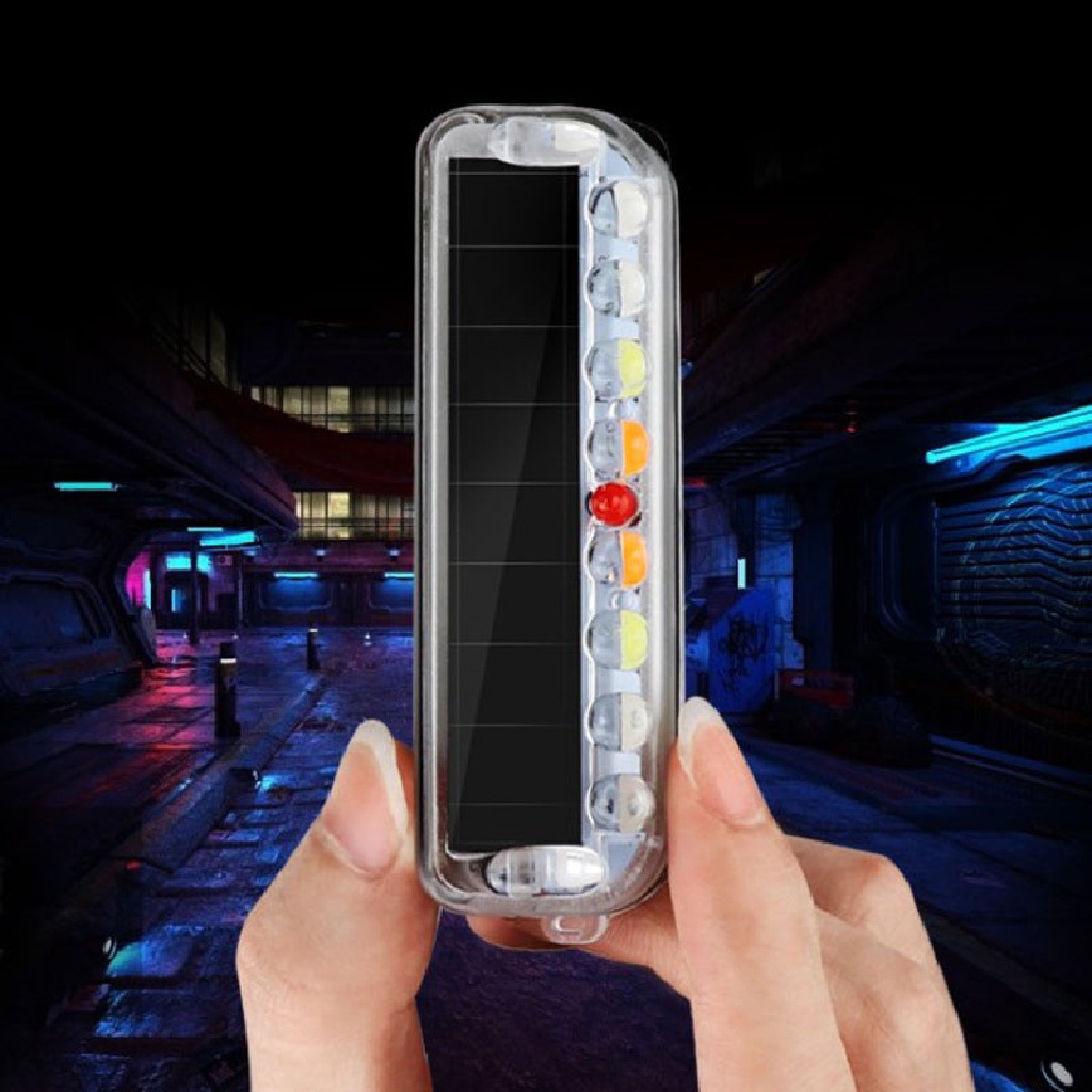 Đèn Led Tín Hiệu Gắn Đuôi Xe Tải Sử Dụng Năng Lượng Mặt Trời Tiện Lợi