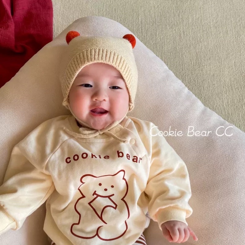 Body dài tay kèm quần tất cho bé