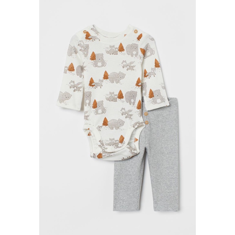 Set 2 chi tiết quần áo mũ gấu xám bé trai sơ sinh HM H&M _ hàng chính hãng authentic