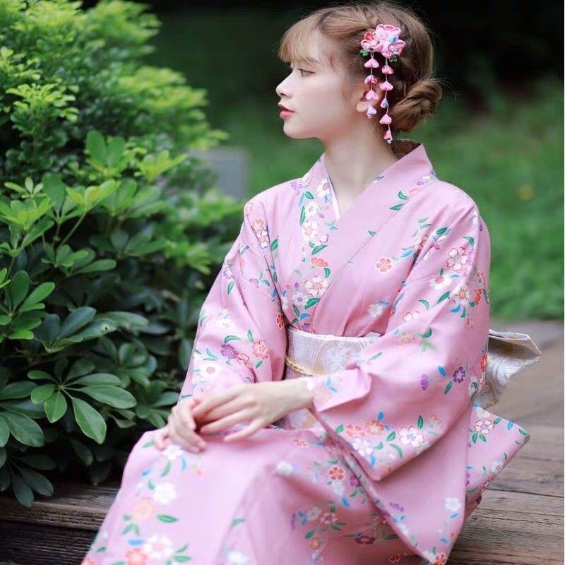 Yukata - Kimono chất vải mát.