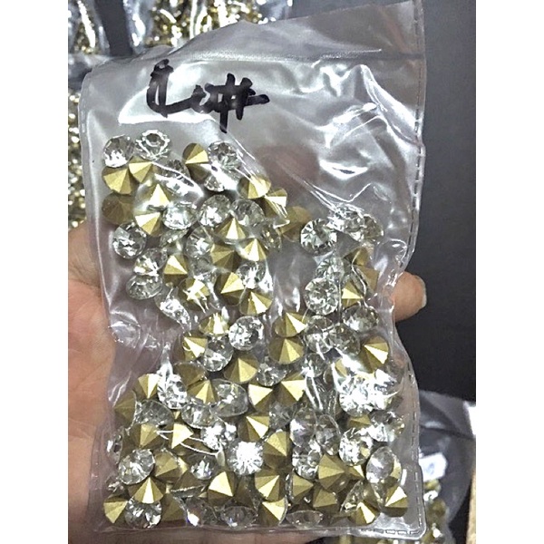 Đá khối sét 100viên chân nhọn vàng 6mm