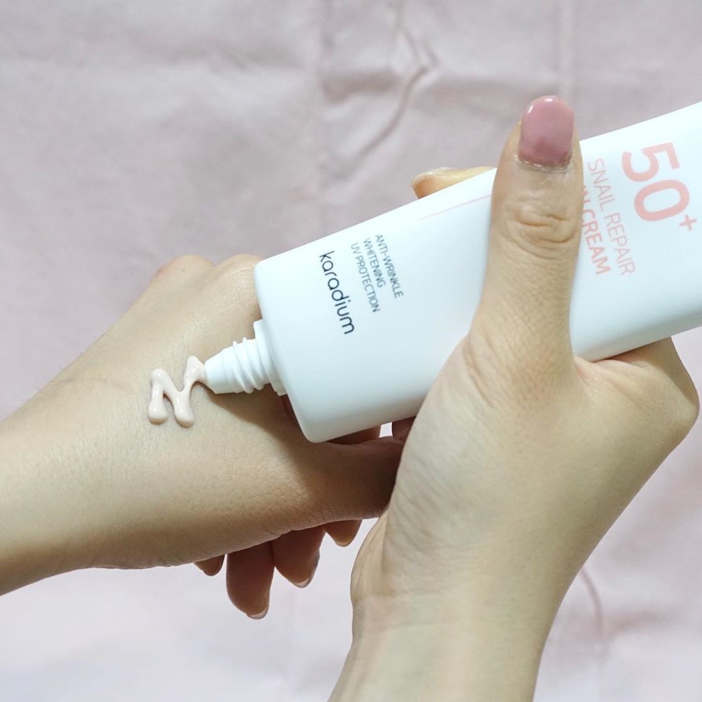 kem chống nắng karadium Snail Repair Sun Cream SPF 50+ PA+++ dưỡng trắng và giảm vết nhăn